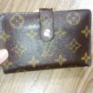 Vintage louis Vuitton French kiss-lock wallet